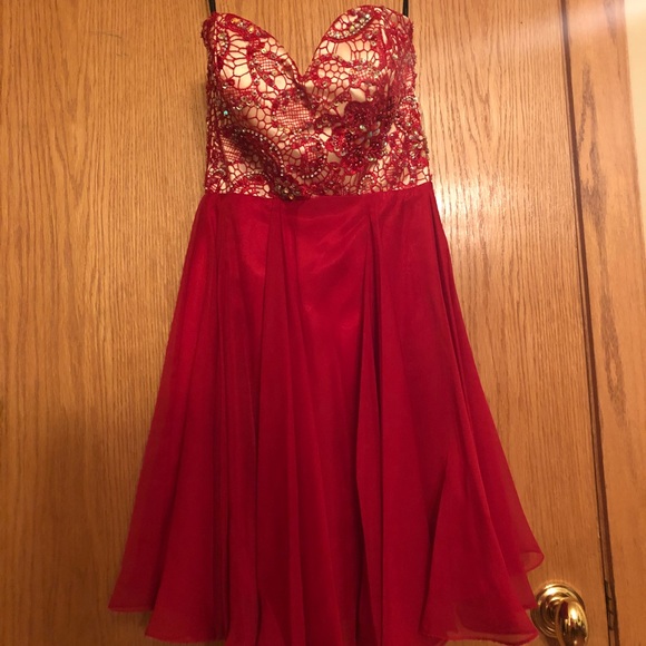 Red and Gold Alyce Paris Dress - Picture 2 of 2